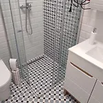Timbi Vendeghaz Konukevi *