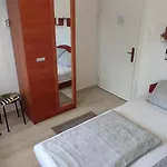 Timbi Vendeghaz Konukevi *
