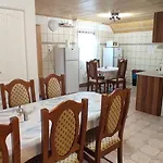 Timbi Vendeghaz Konukevi Vonyarcvashegy
