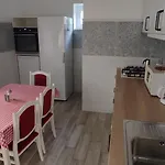 Timbi Vendeghaz Konukevi *