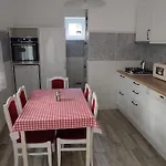 Konukevi Timbi Vendeghaz