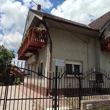 Timbi Vendeghaz * פוניארצוושהג'