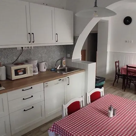 Timbi Vendeghaz بيت ضيافة *