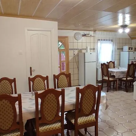 بيت ضيافة Timbi Vendeghaz *