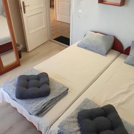 Timbi Vendeghaz בית הארחה *