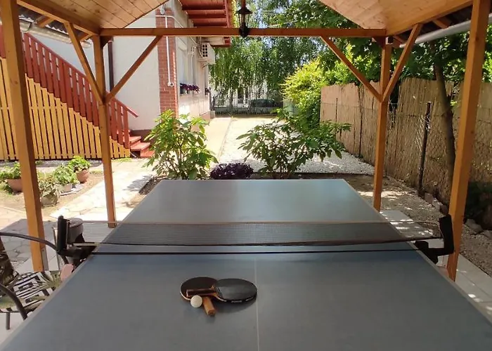 Timbi Vendeghaz בית הארחה *