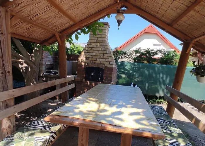 Timbi Vendeghaz בית הארחה *