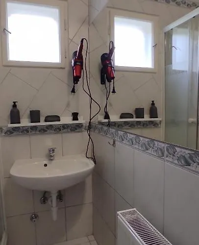 Timbi Vendeghaz בית הארחה