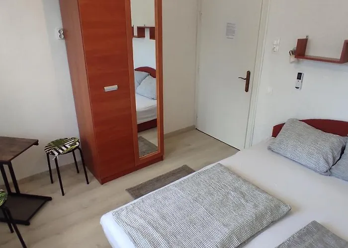 Timbi Vendeghaz בית הארחה *