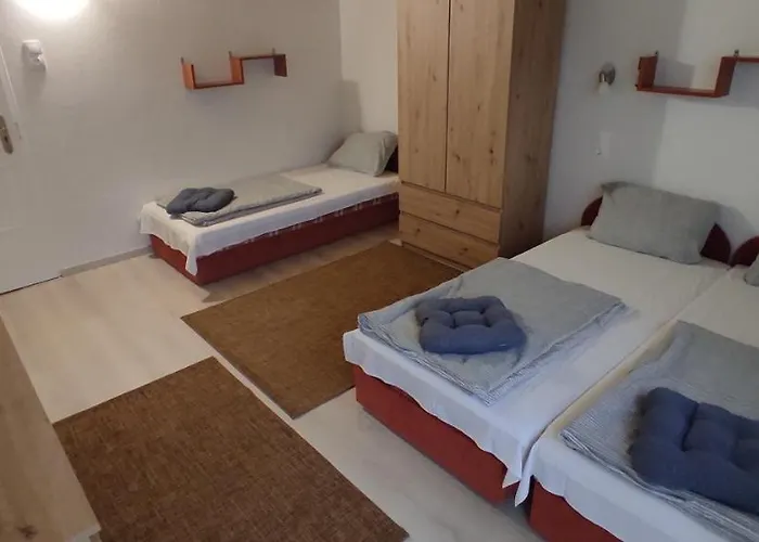 Timbi Vendeghaz בית הארחה פוניארצוושהג'