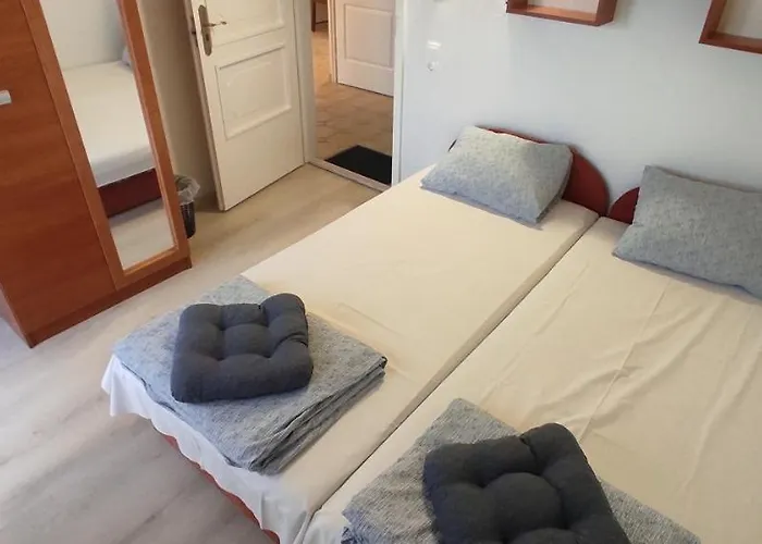 Timbi Vendeghaz בית הארחה *