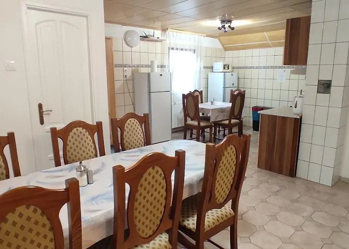 Timbi Vendeghaz בית הארחה פוניארצוושהג'