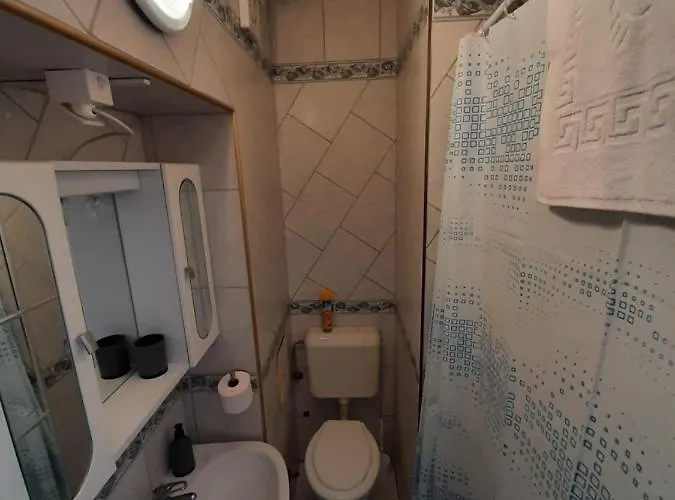 Timbi Vendeghaz בית הארחה *