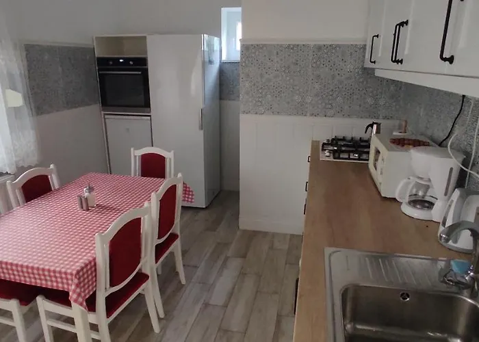 Timbi Vendeghaz בית הארחה *