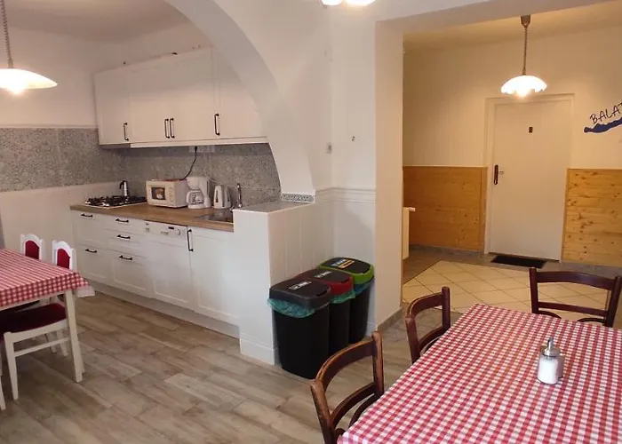 Timbi Vendeghaz פוניארצוושהג'